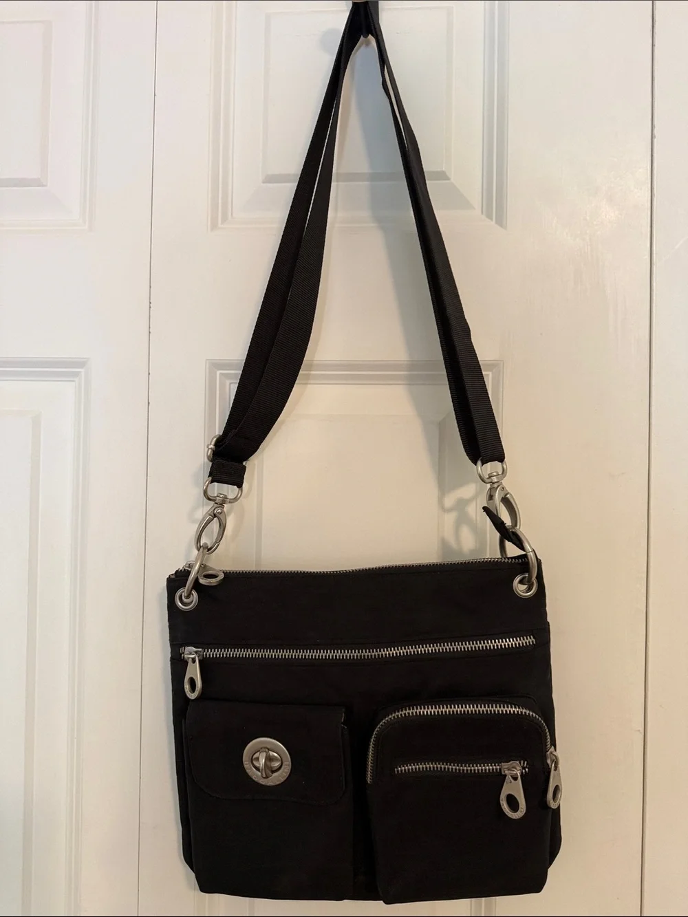 Baggallini Black Crossbody with Front Pockets and Silver Hardware